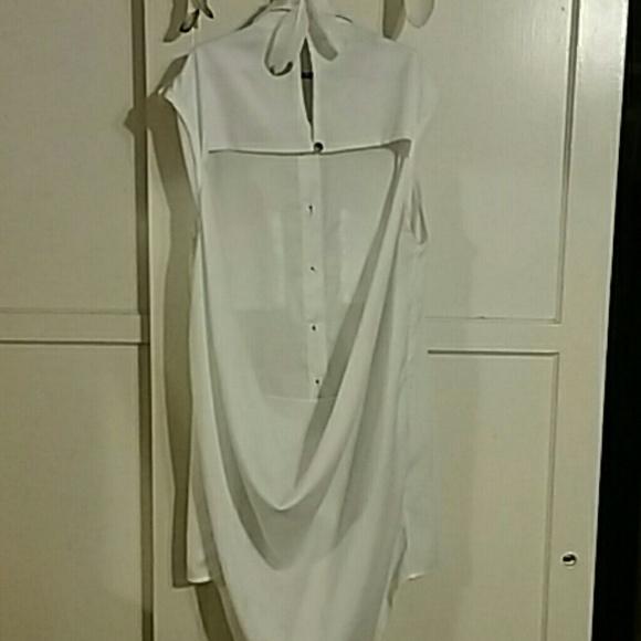 Blouse backless - Picture 2 of 2